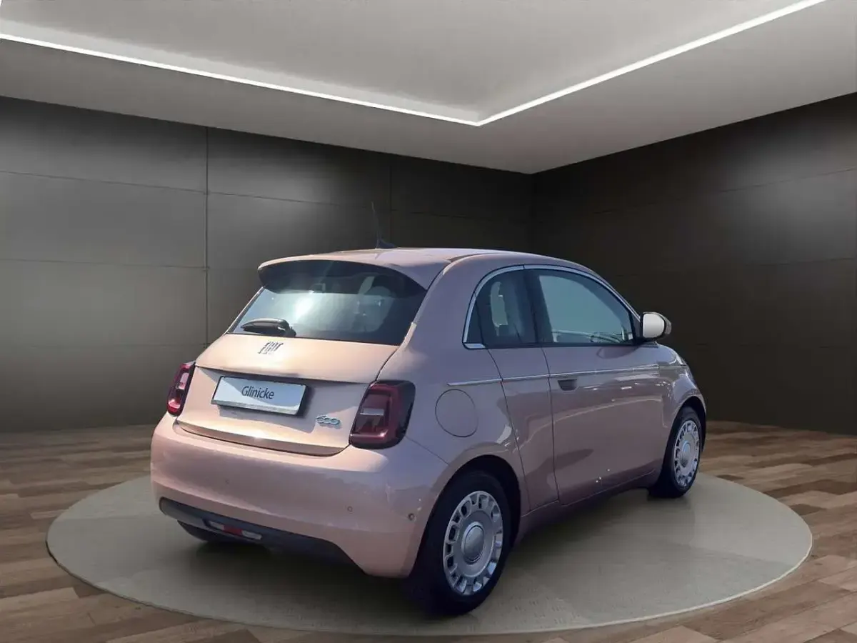 Gebraucht Fiat 500e La Prima 42 kW (58 PS) 2021 Colore esterno (rose gold) Limousine