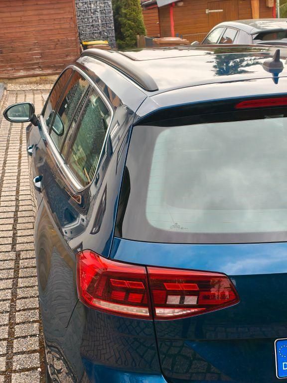 Gebraucht VW Passat 150 PS (110 kW) 2021 Blau Kombi