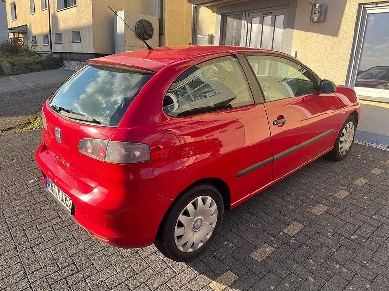 Gebraucht Seat Ibiza 69 PS (50 kW) 2007 Rot Kleinwagen