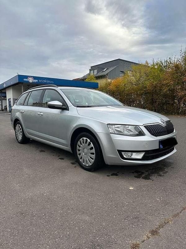 Gebraucht Skoda Octavia Ambition 110 PS (80 kW) 2015 Silber Kombi