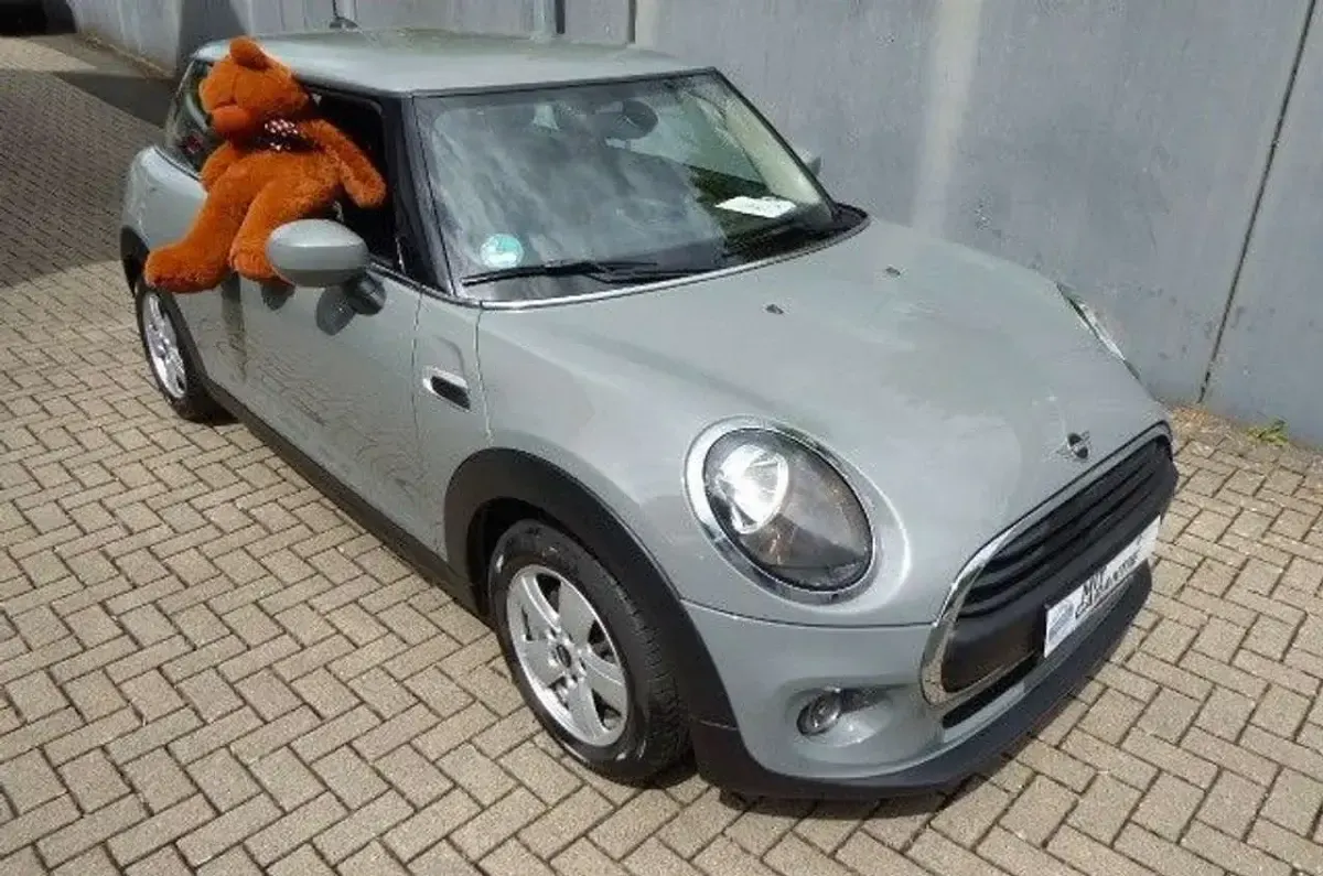 Gebraucht Mini ONE 75 PS (55 kW) 2019 Grau Kleinwagen