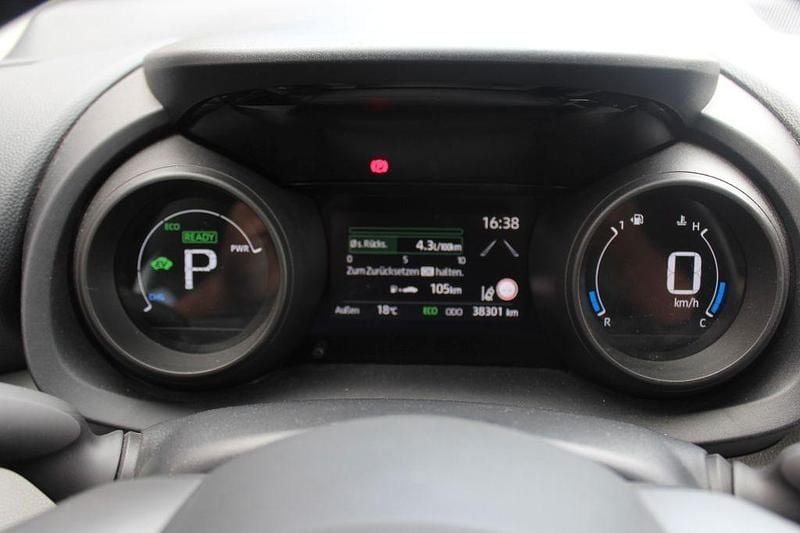 Schwarz Gebraucht 2021 Toyota Yaris Cross Comfort SUV | 19.990 € (Superpreis) - Bild 1/4