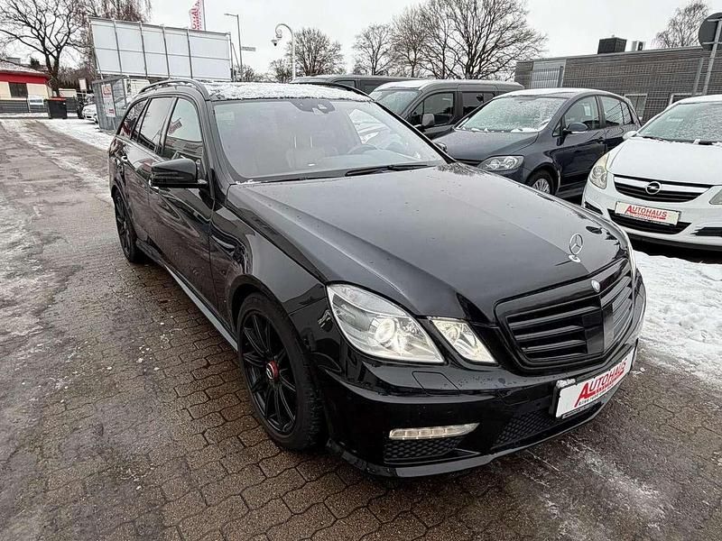 Gebraucht Mercedes E63 AMG AMG 525 PS (386 kW) 2012 Obsidianschwarz Kombi