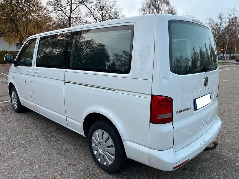 Gebraucht VW Caravelle 179 PS (131 kW) 2013 Weiß Van / Kleinbus