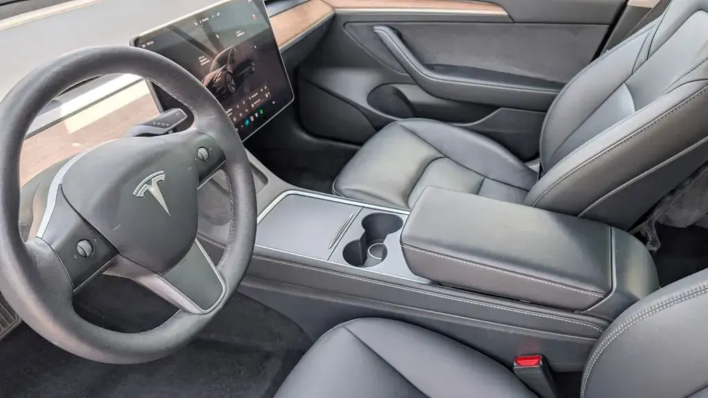 Used Tesla Model 3 RWD 208 kW (283 HP) 2022 Black Sedan