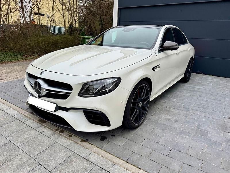 Gebraucht Mercedes E63S AMG AMG 612 PS (450 kW) 2017 Weiß Limousine