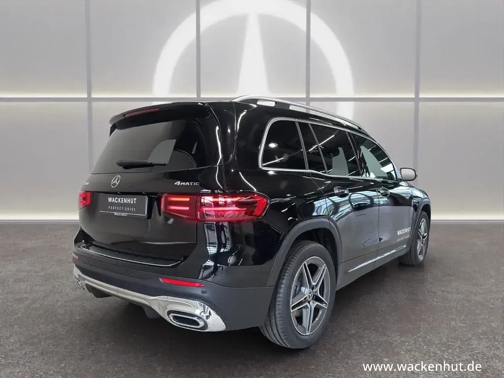 Gebraucht Mercedes GLB220 Advanced Plus 190 PS (139 kW) 2026 Schwarz SUV
