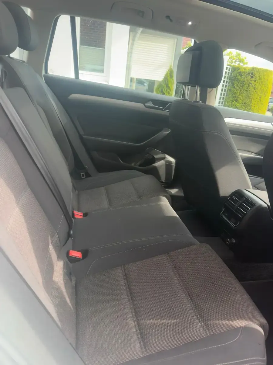Gebraucht VW Passat Comfortline 150 PS (110 kW) 2018 Weiß Kombi