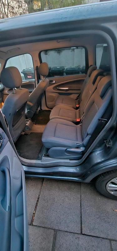 Second-hand Ford Galaxy 145 CP (106 kW) 2008 Gri Monovolum