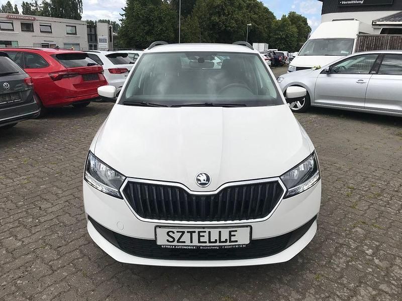 Gebraucht Skoda Fabia Ambition 60 PS (44 kW) 2022 Weiß Kleinwagen