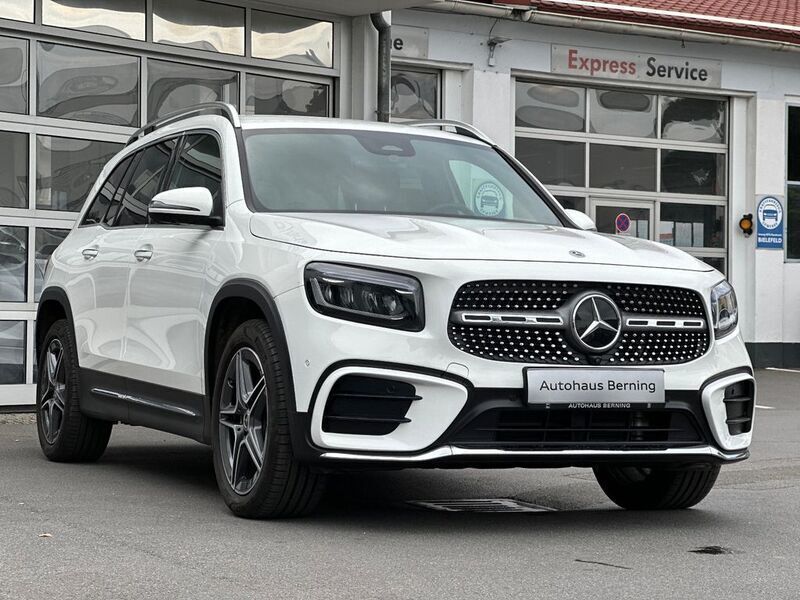 Schwarz Gebraucht 2024 Mercedes GLB220 AMG line SUV | 46.900 € (Fairer Preis) - Bild 1/4