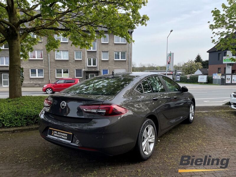 Gebraucht Opel Insignia Edition 122 PS (89 kW) 2020 Braun Limousine
