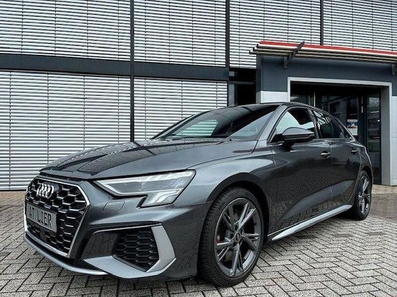Grau Gebraucht 2023 Audi S3 Sport Limousine | 34.680 € (Guter Preis) - Bild 1/4