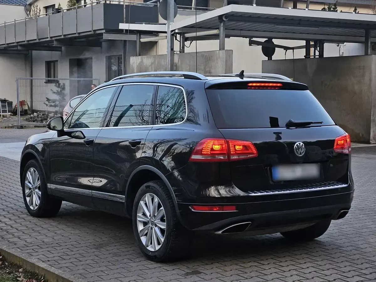 Gebraucht VW Touareg 260 PS (191 kW) 2012 Schwarz SUV