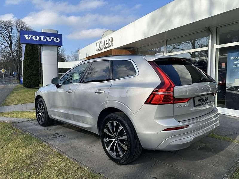 Gebraucht Volvo XC60 Core 197 PS (144 kW) 2023 Silber SUV
