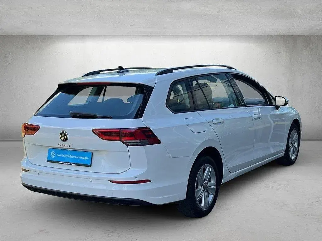 Gebraucht VW Golf VIII Life 110 PS (80 kW) 2023 Weiß Kombi