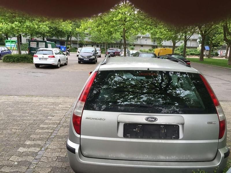 Gebraucht Ford Mondeo Ghia 131 PS (96 kW) 2002 Grau Limousine