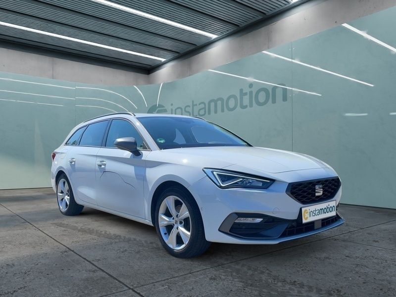 Weiß Gebraucht 2021 Seat Leon FR Van / Kleinbus | 24.939 € - Bild 1/4