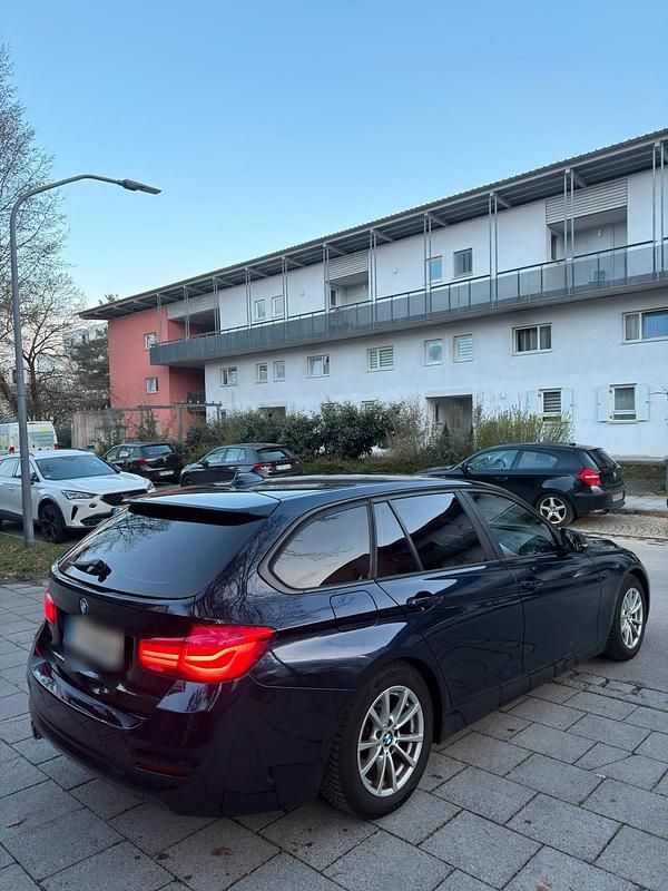Gebraucht BMW 320 190 PS (139 kW) 2016 Blau Kombi