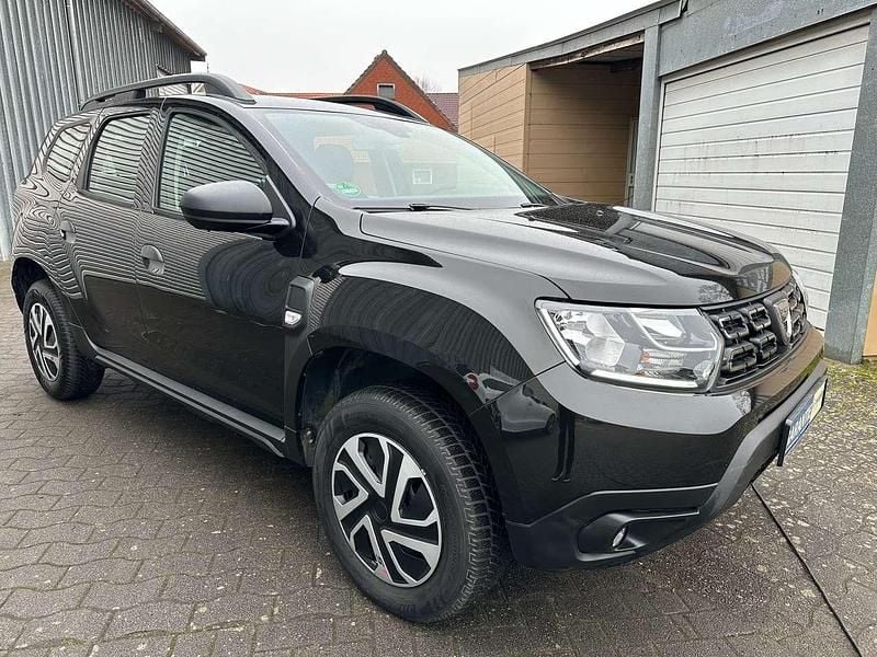 Gebraucht Dacia Duster Essentiel 114 PS (83 kW) 2018 Perlmuttschwarz SUV