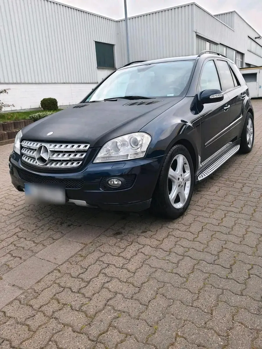 Gebraucht Mercedes ML320 224 PS (164 kW) 2007 Blau SUV