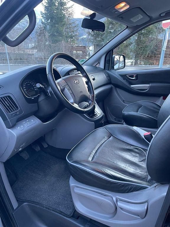 Gebraucht Hyundai H-1 Premium 170 PS (125 kW) 2011 Schwarz Van / Kleinbus