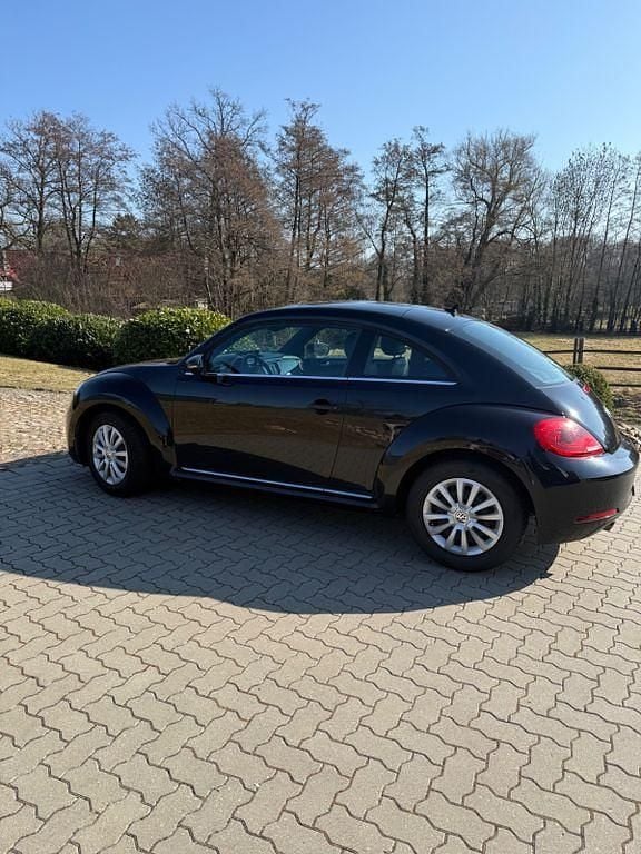 Gebraucht VW Beetle Design 105 PS (77 kW) 2015 Schwarz Kleinwagen