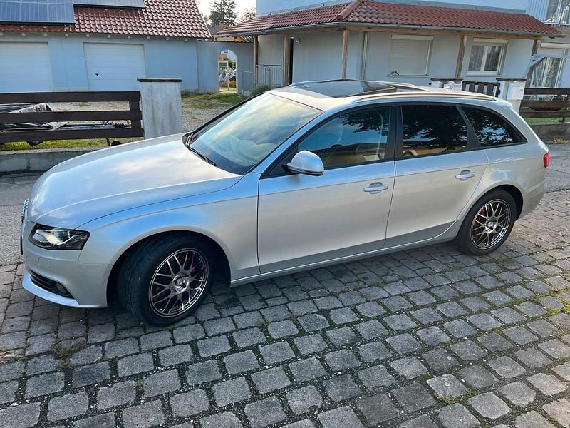 Second-hand Audi A4 143 CP (105 kW) 2008 Argintiu Break