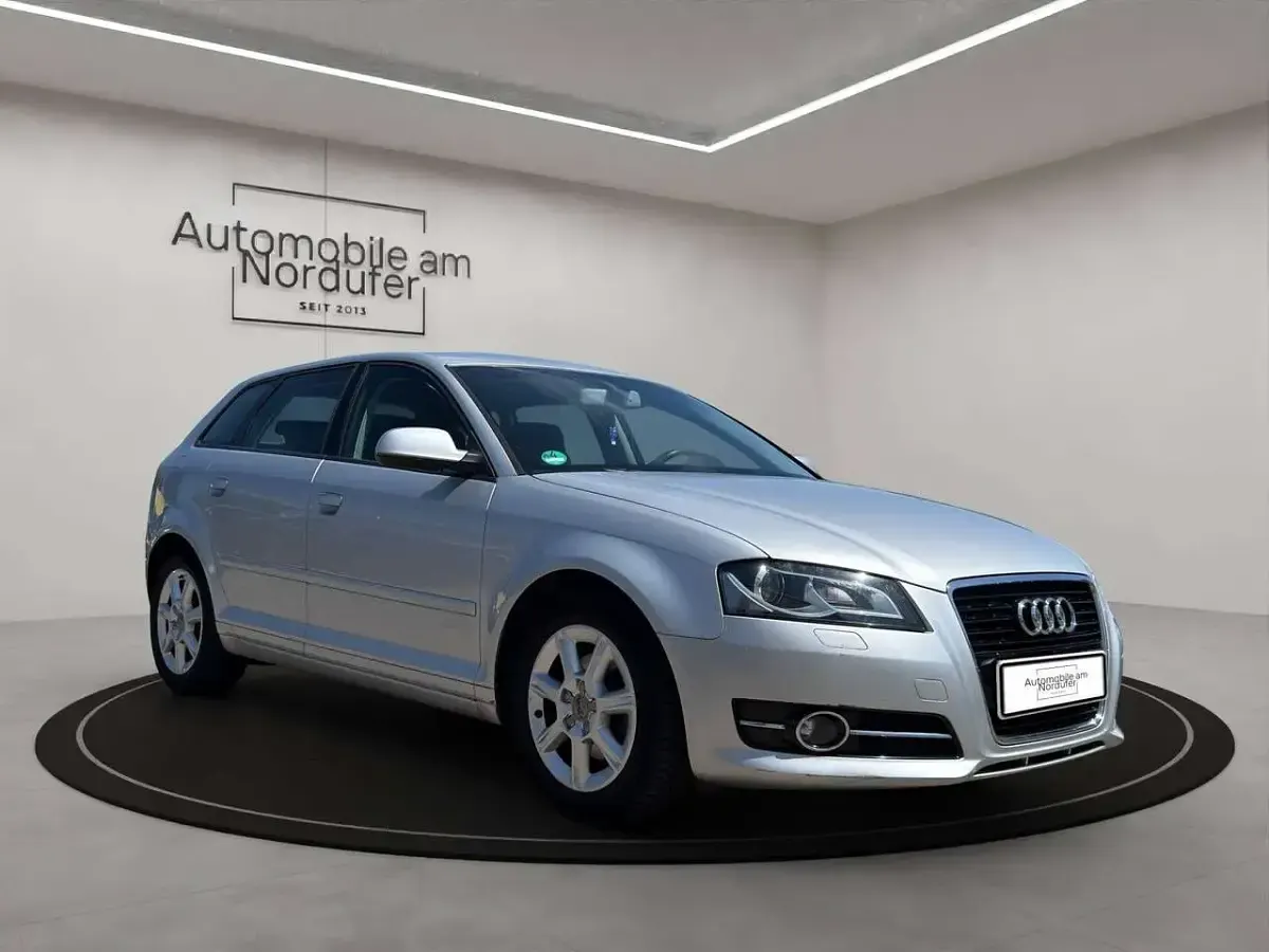Gebraucht Audi A3 Sportback 160 PS (117 kW) 2012 Eissilber metallic Kleinwagen