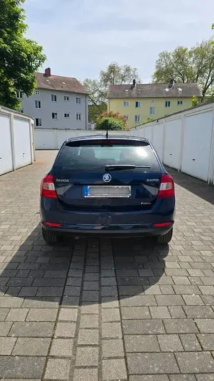 Gebraucht Skoda Rapid Drive 105 PS (77 kW) 2014 Blau Kleinwagen