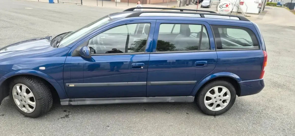 Gebraucht Opel Astra 103 PS (75 kW) 2004 Blau Kombi