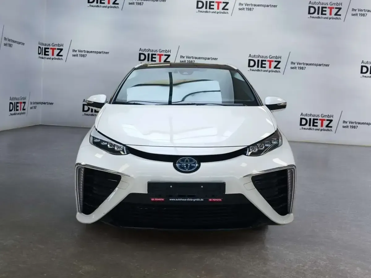 Gebraucht Toyota Mirai Basis 154 PS (113 kW) 2020 Weiß Limousine