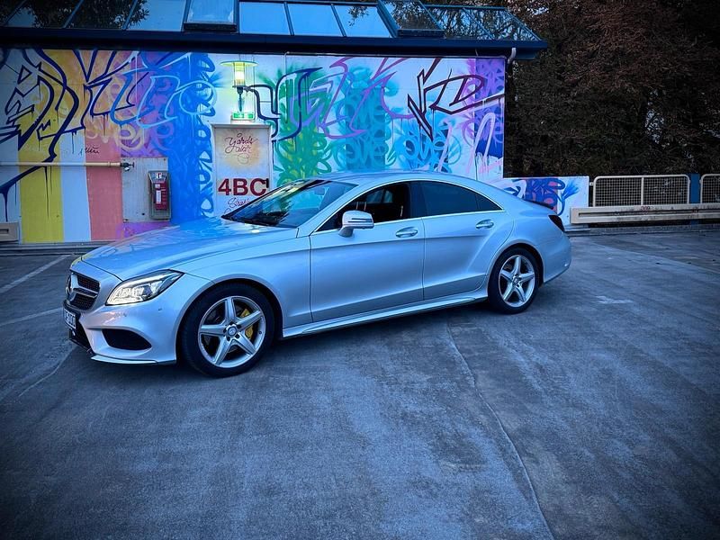 Silber Gebraucht 2016 Mercedes CLS350 AMG line Coupé | 31.500 € (Teuer) - Bild 1/4