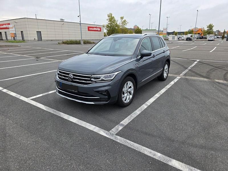 Grau Gebraucht 2022 VW Tiguan Elegance SUV | 30.500 € (Fairer Preis) - Bild 1/4