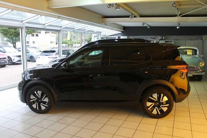 Neu Opel Frontera 145 PS (106 kW) 2025 Schwarz SUV