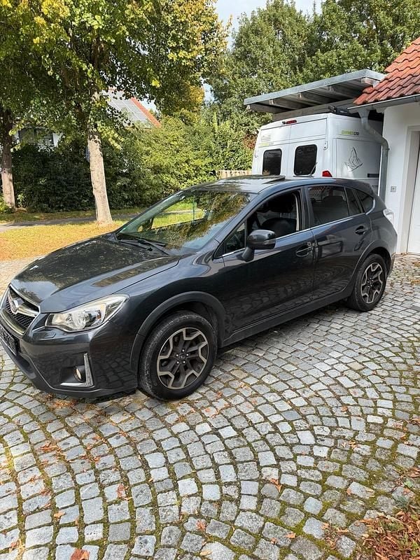 Grau Gebraucht 2017 Subaru XV SUV | 7.750 € (Fairer Preis) - Bild 1/4