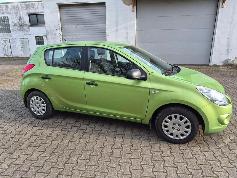 Gebraucht Hyundai i20 Classic 77 PS (56 kW) 2012 Kleinwagen