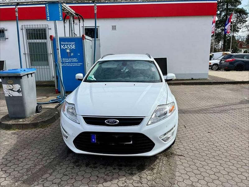 Gebraucht Ford Mondeo 140 PS (102 kW) 2014 Weiß Kombi