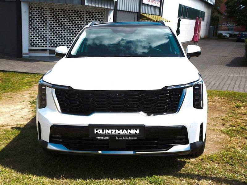 Second-hand Kia Sorento 252 CP (185 kW) 2025 Alb SUV