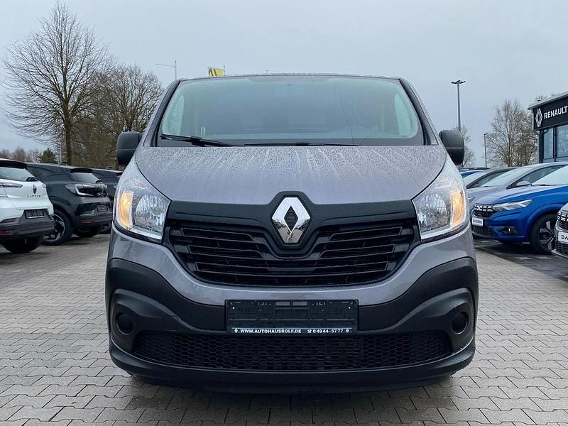 Gebraucht Renault Trafic Expression 125 PS (91 kW) 2018 Grau Van / Kleinbus