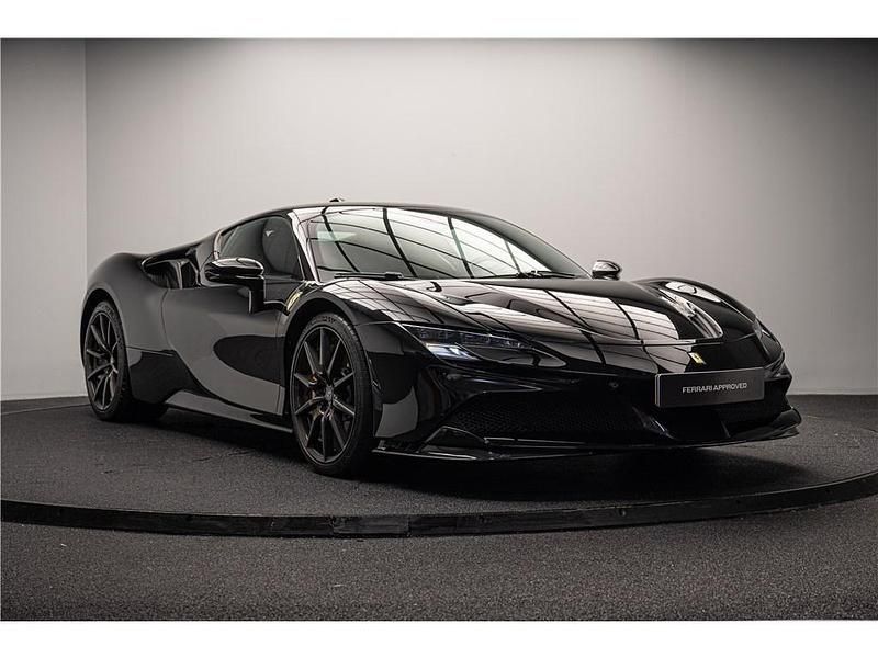 Second-hand Ferrari SF90 780 CP (573 kW) 2023 Negru