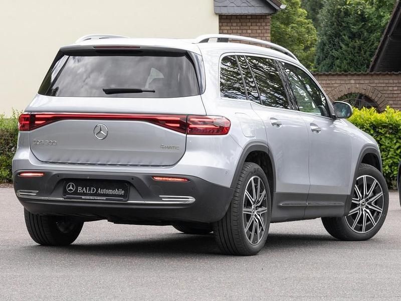 Gebraucht Mercedes EQB300 Progressive 167 kW (228 PS) 2024 Plata hightech SUV