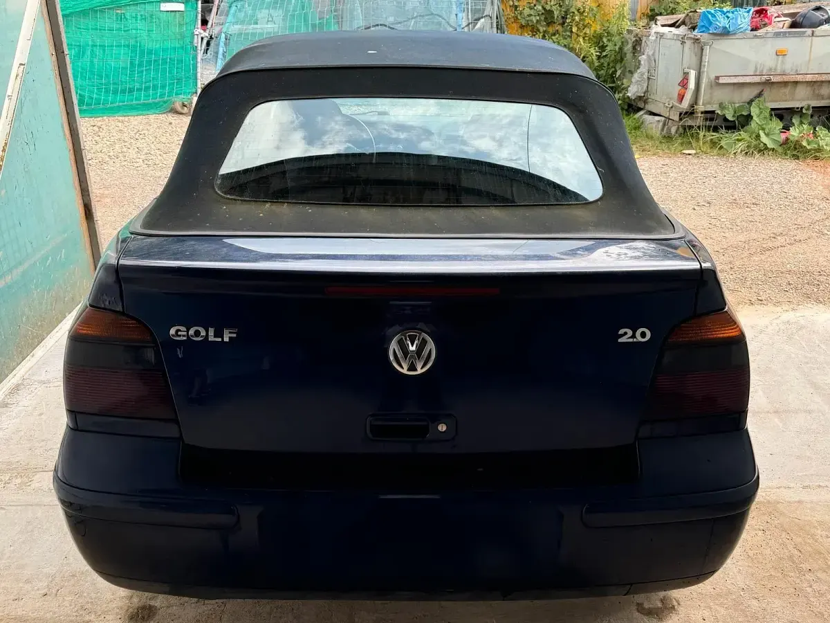 Gebraucht VW Golf 115 PS (84 kW) 2001 Blau Cabrio