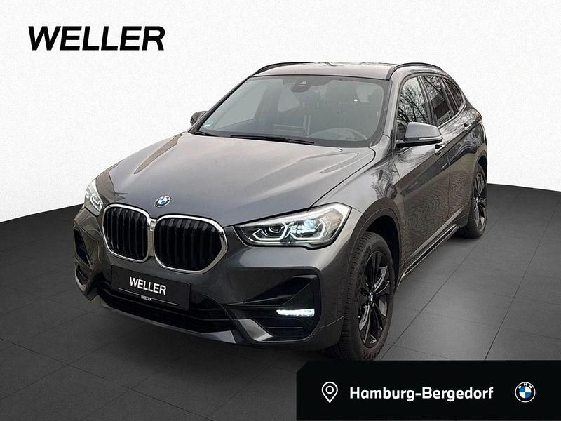 Mineralgrau (grau) Gebraucht 2021 BMW X1 Comfort Edition SUV | 24.444 € (Fairer Preis) - Bild 1/4