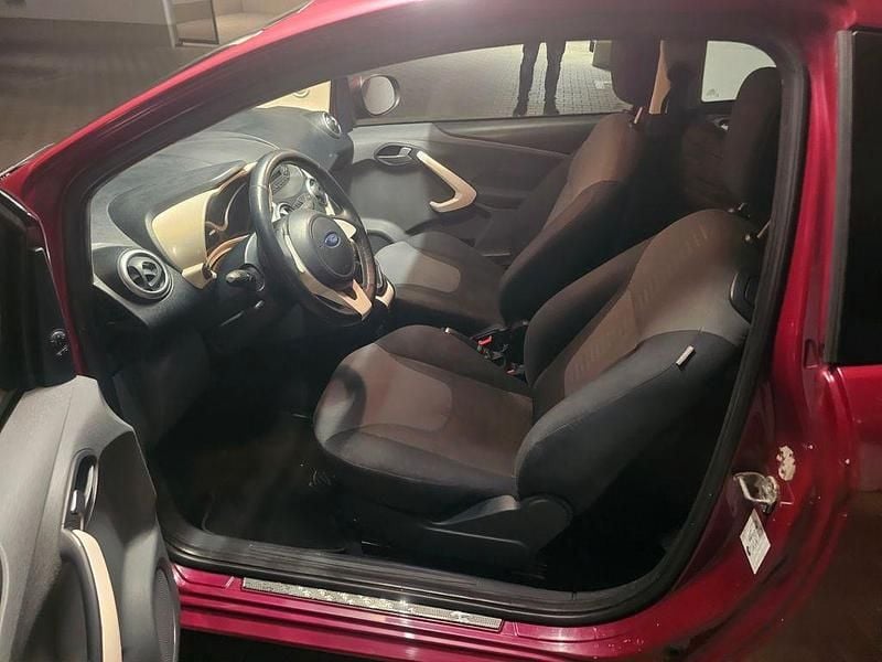 Gebraucht Ford Ka Titanium 69 PS (50 kW) 2009 Violet Kleinwagen