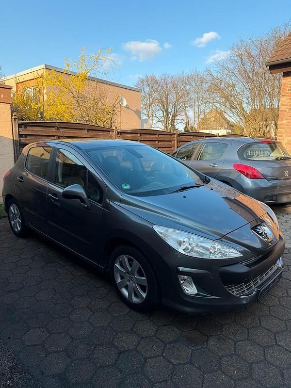 Gebraucht Peugeot 308 110 PS (80 kW) 2011 Schwarz Kleinwagen