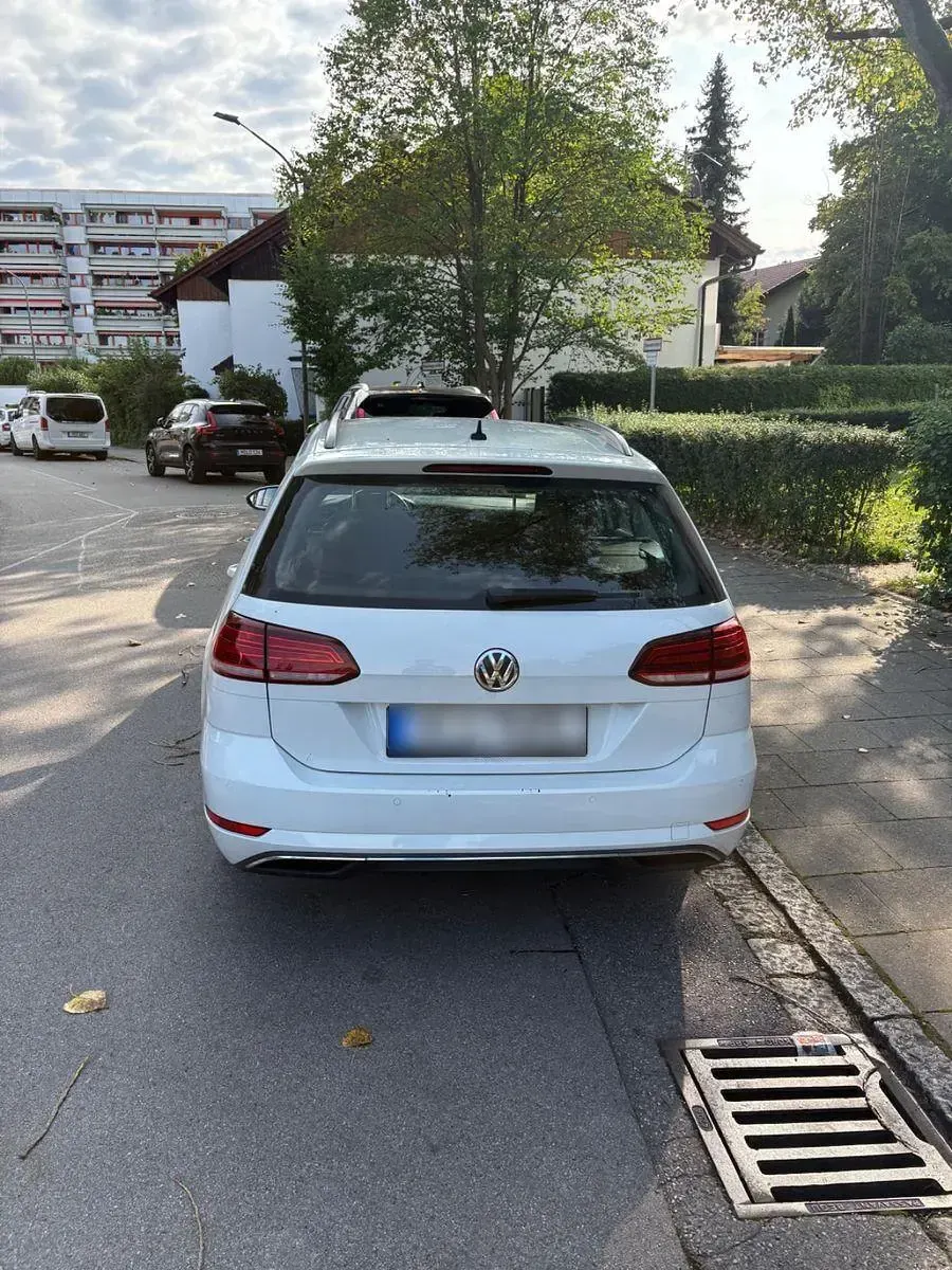 Gebraucht VW Golf VII Comfortline 110 PS (80 kW) 2017 Weiß Kombi