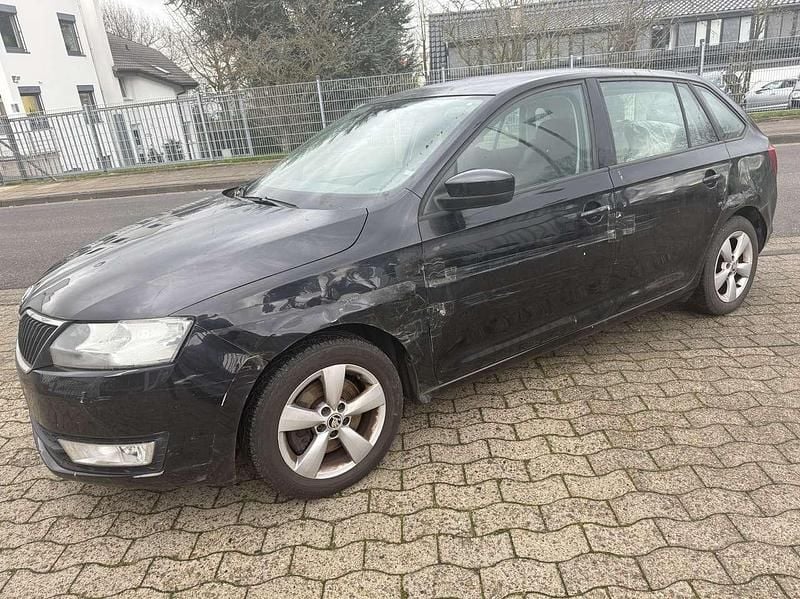 Gebraucht Skoda Rapid Active 105 PS (77 kW) 2014 Other Kleinwagen