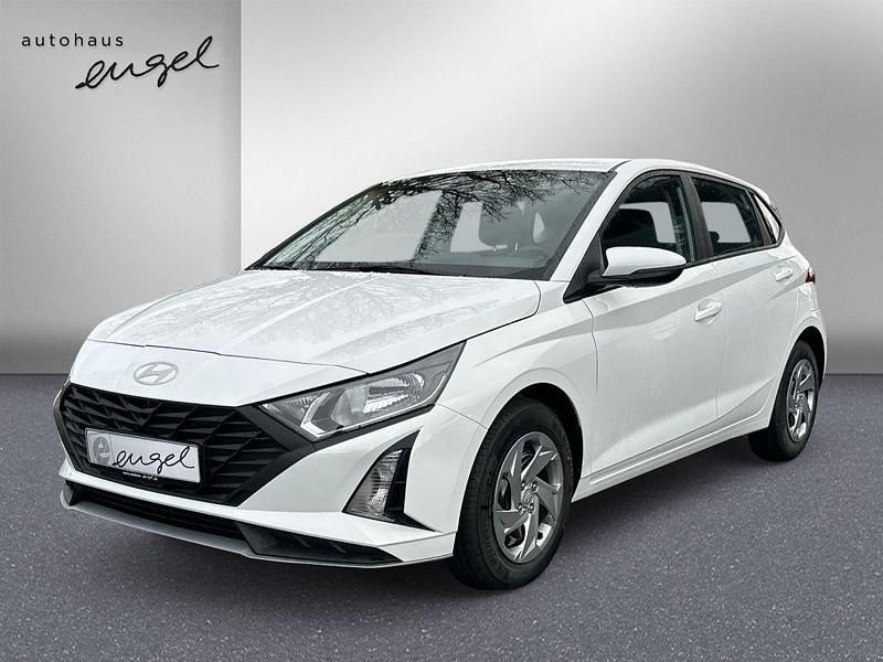 Weiß Gebraucht 2024 Hyundai i20 Select Limousine | 16.885 € (Guter Preis) - Bild 1/4