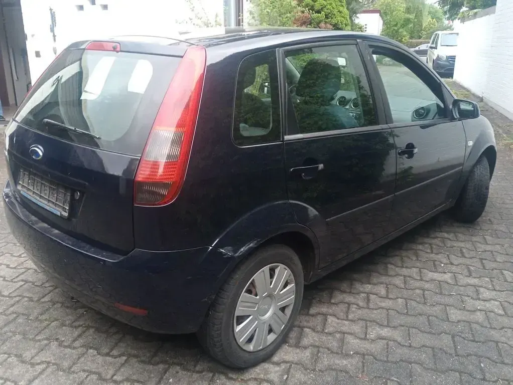 Gebraucht Ford Fiesta 69 PS (50 kW) 2005 Blau Kleinwagen
